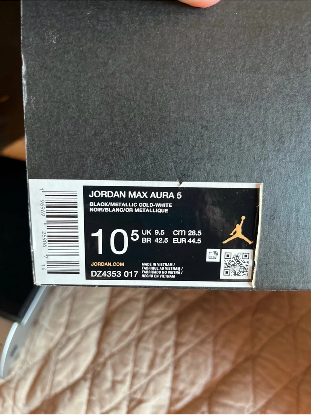 Jordan max aura